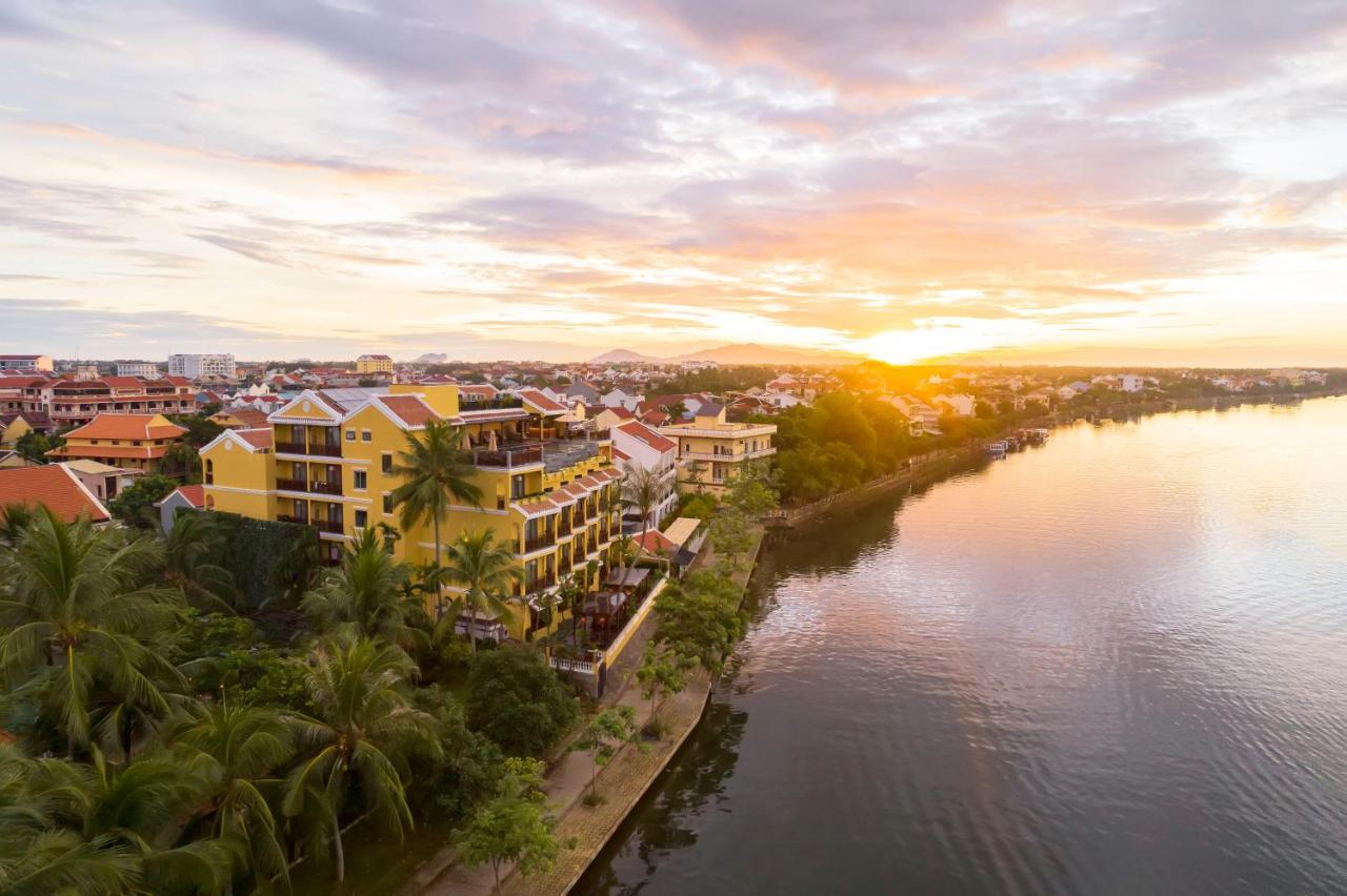 ลิตเติล ริเวอร์ไซด์ . อะ ลักชัวรี โฮเต็ล แอนด์ สปา Hotel ฮอยอัน ภายนอก รูปภาพ Sunset over the Perfume River