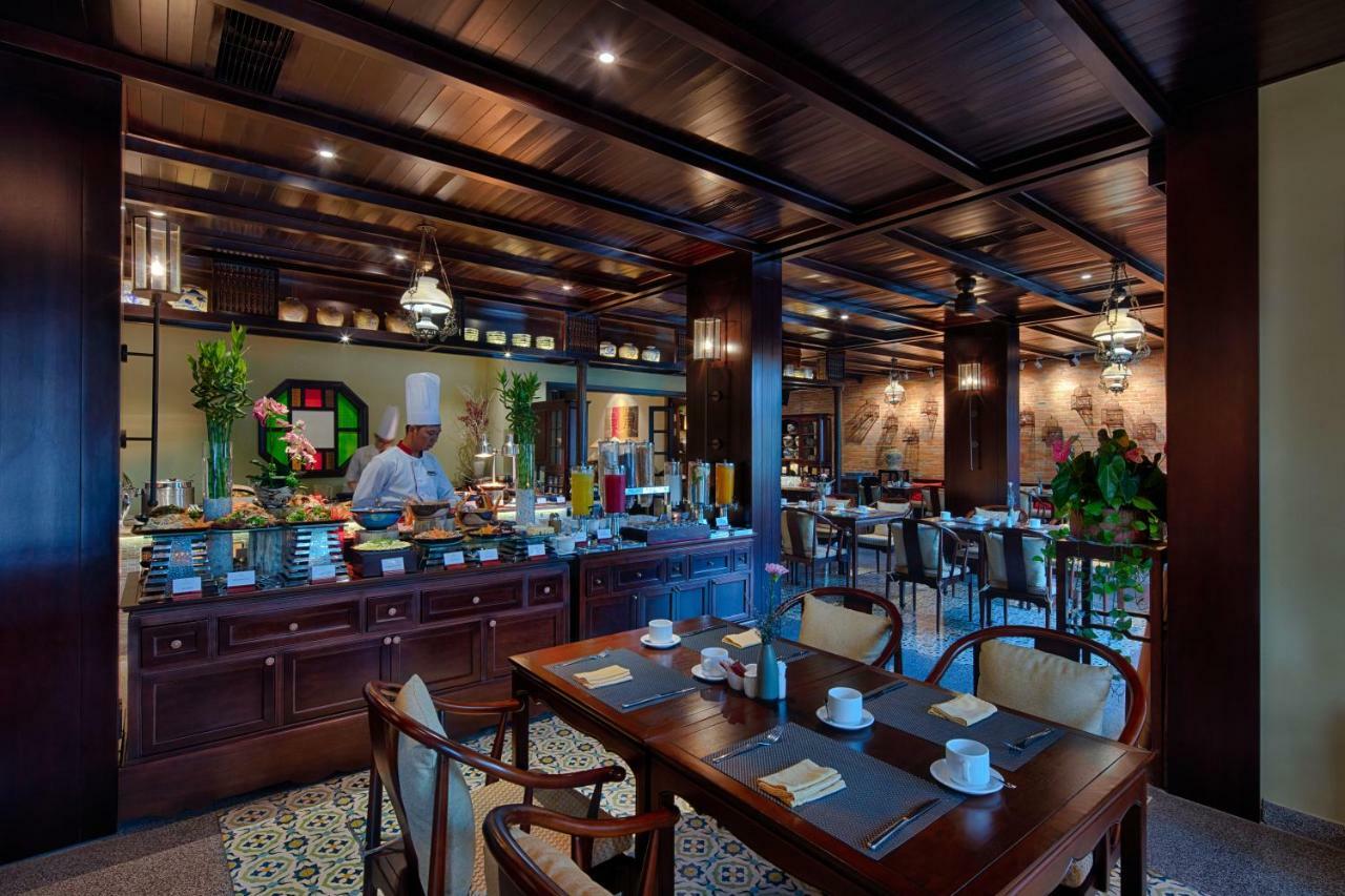ลิตเติล ริเวอร์ไซด์ . อะ ลักชัวรี โฮเต็ล แอนด์ สปา Hotel ฮอยอัน ภายนอก รูปภาพ The restaurant at the hotel