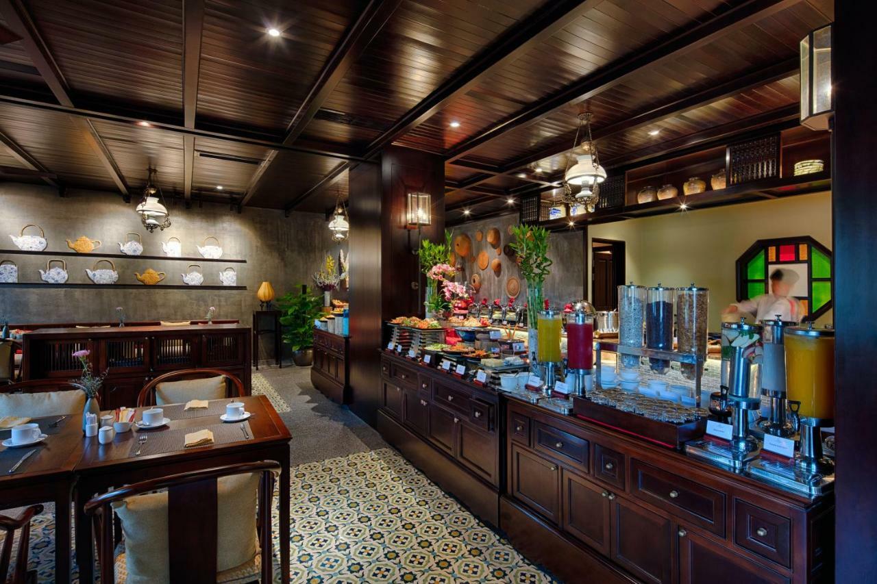ลิตเติล ริเวอร์ไซด์ . อะ ลักชัวรี โฮเต็ล แอนด์ สปา Hotel ฮอยอัน ภายนอก รูปภาพ The interior of the restaurant